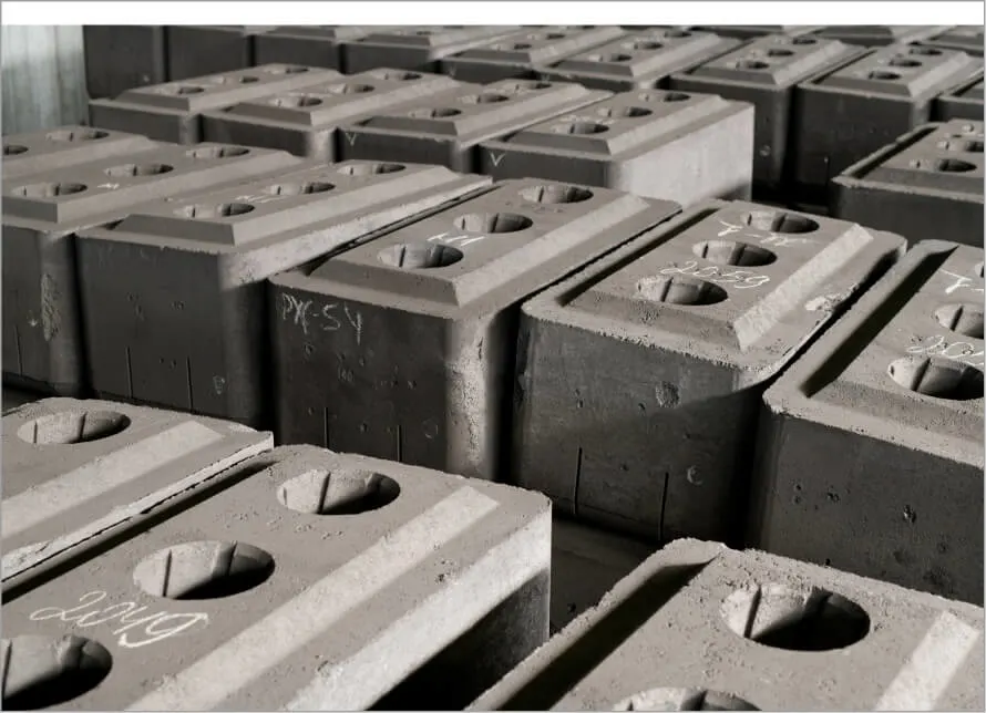 Anodes de carbone pour le recyclage des métaux industriels